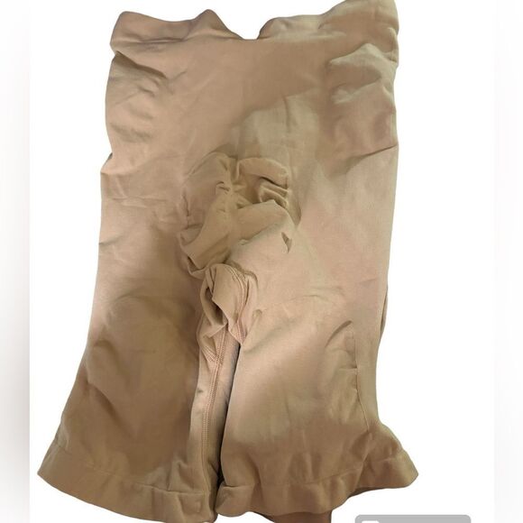 Skims NEW Seamless Sculpt HIGH-WAISTED ABOVE THE KNEE SHORT in Ochre Size 4X/5X - Picture 8 of 10